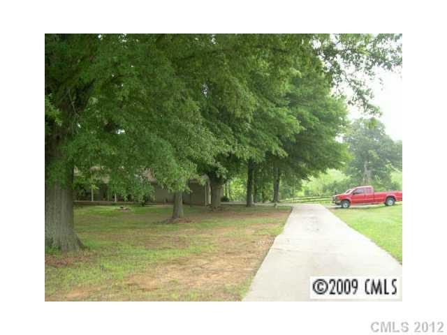 8593 Smith Road Stanfield, NC 28163 - Photo 2 of 5 Gallery Image 2