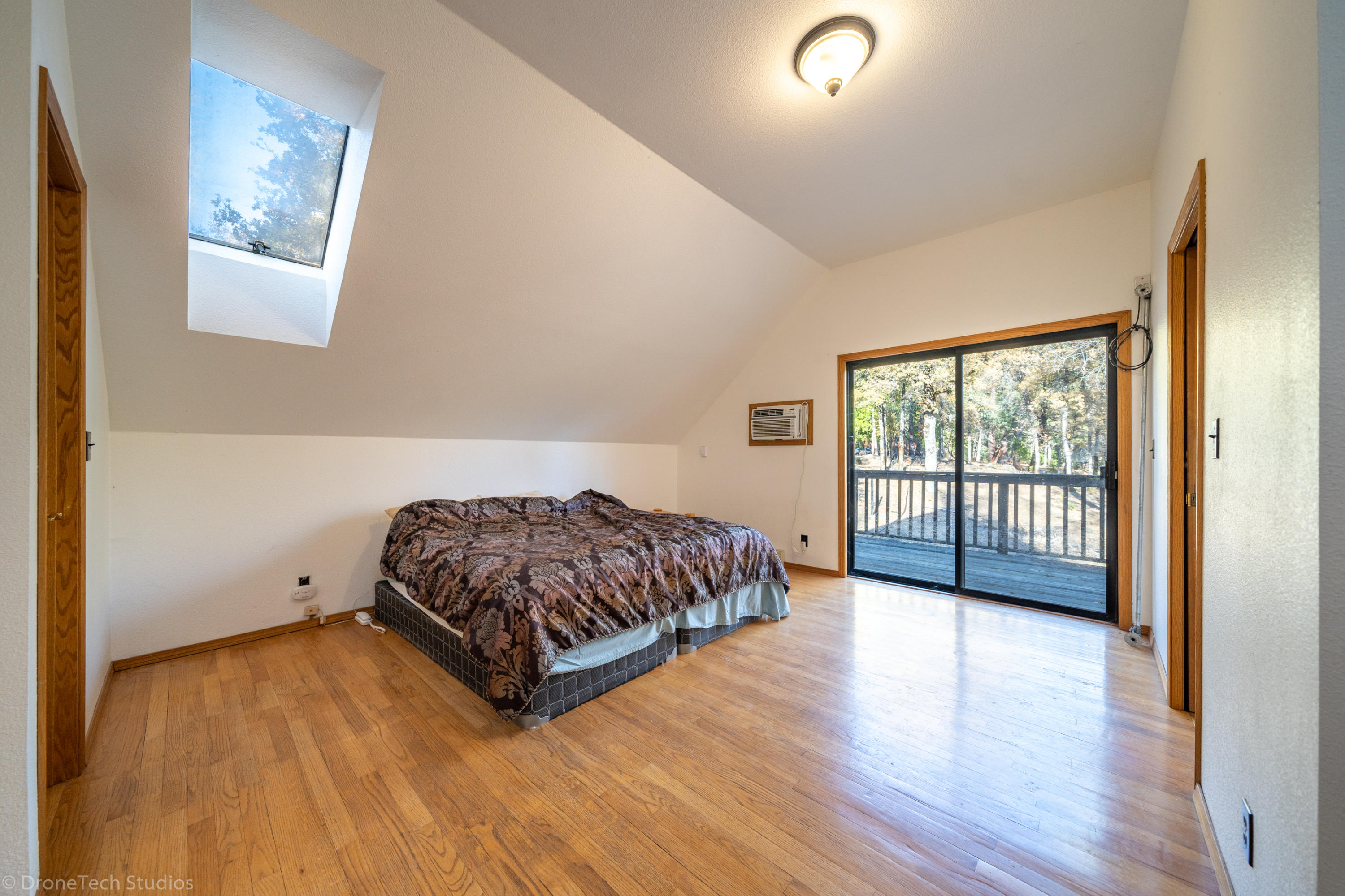 17178 Phillips Road Oak Run, CA 96069 - Photo 9 of 65 17178 Phillips Rd-21