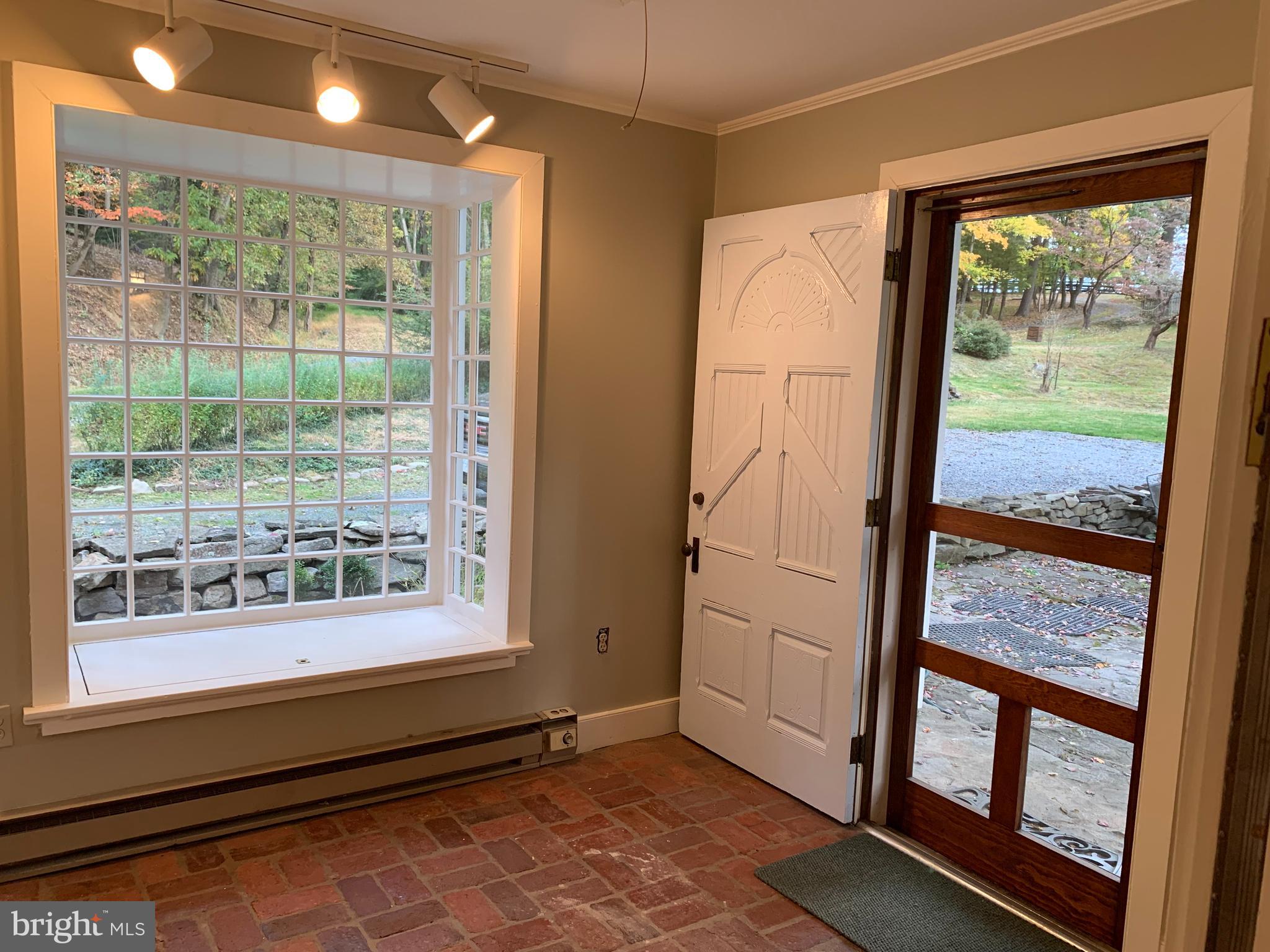 18279 Foundry Road Purcellville, VA 20132 - Photo 15 of 36