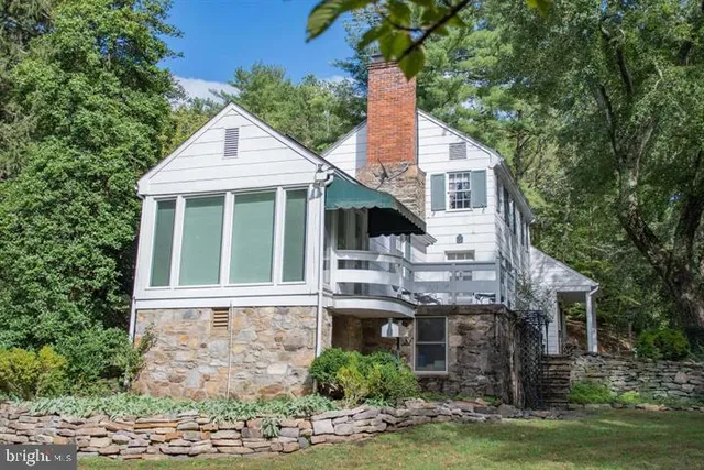 $3,200 | 18279 Foundry Road, Purcellville, VA 20132