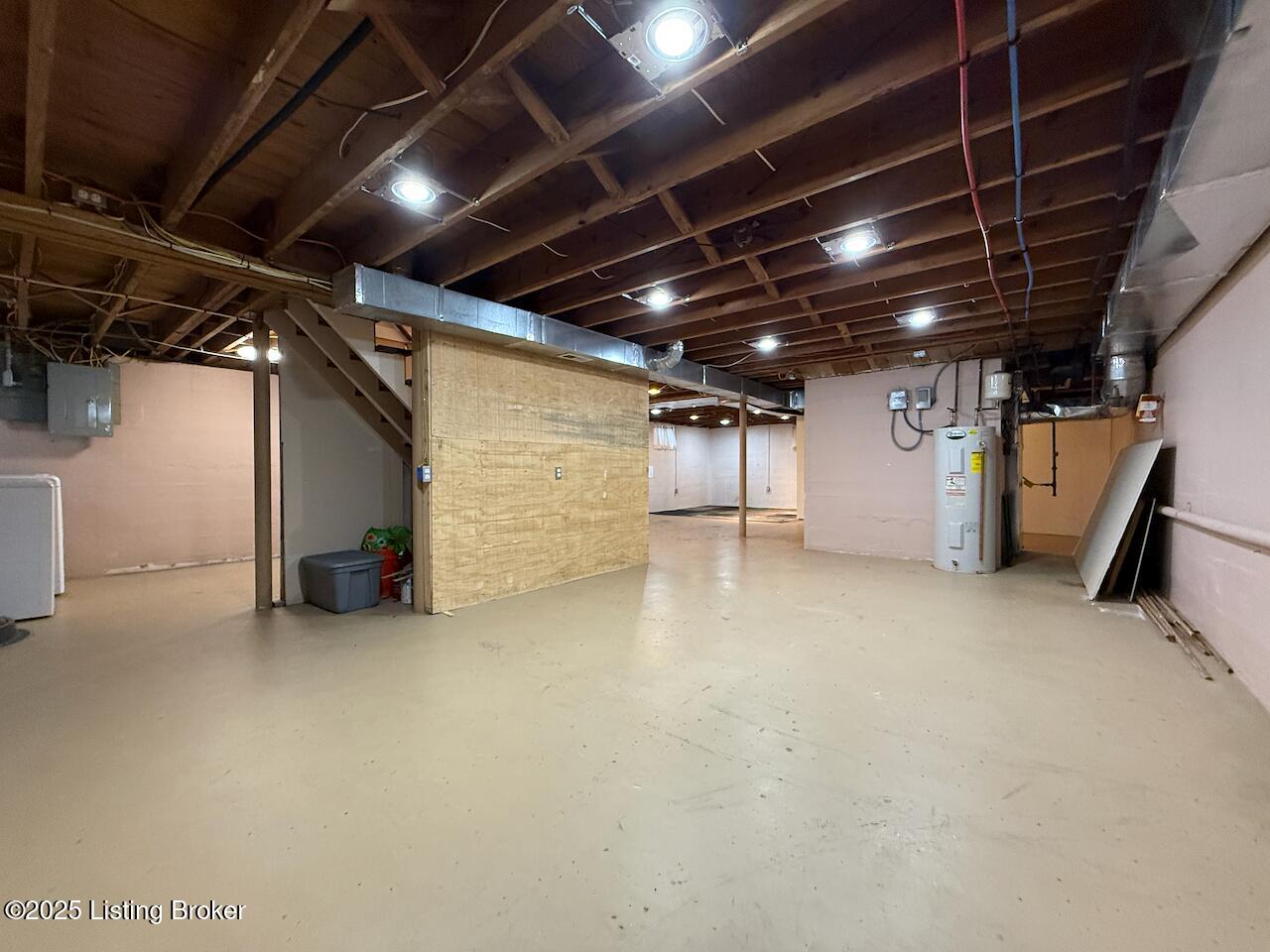 2903 Cambridge Road Louisville, KY 40220 - Photo 19 of 31 Large basement