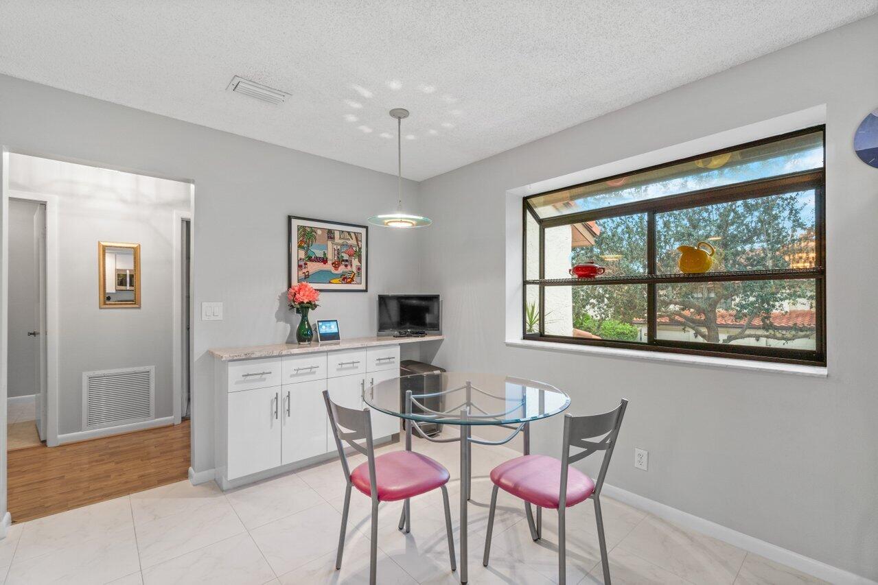 7906 La Mirada Drive Boca Raton, FL 33433 - Photo 11 of 38 009-7906LaMiradaDrive-BocaRaton-FL-33433