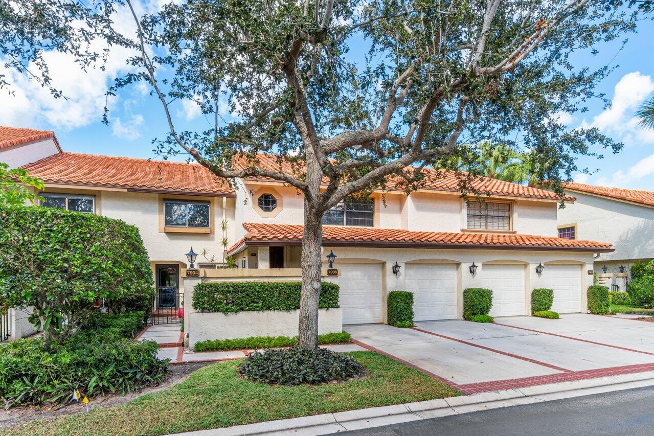 7906 La Mirada Drive Boca Raton, FL 33433 - Photo 3 of 38 003-7906LaMiradaDrive-BocaRaton-FL-33433