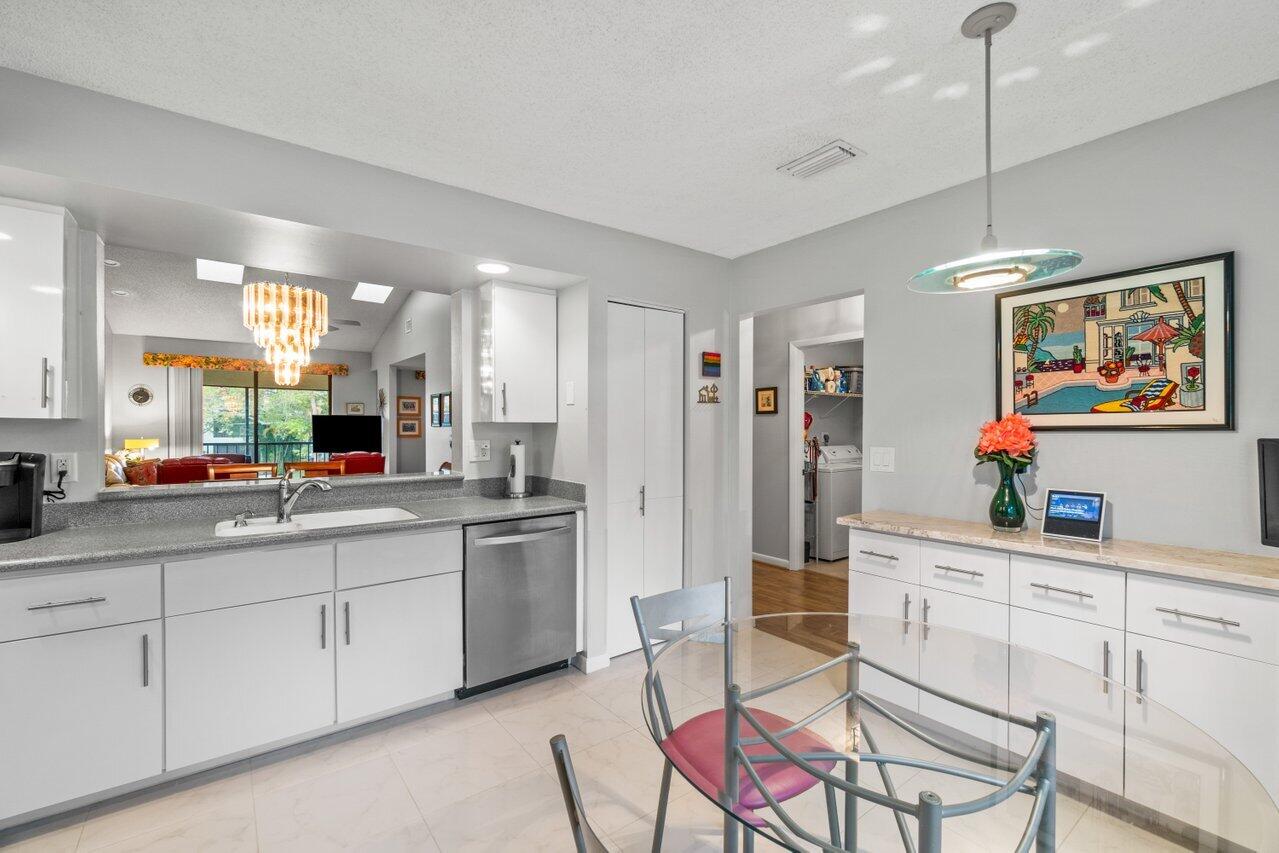 7906 La Mirada Drive Boca Raton, FL 33433 - Photo 10 of 38 011-7906LaMiradaDrive-BocaRaton-FL-33433