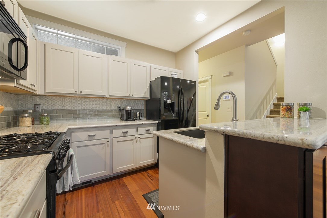 909 225th Place Southeast Bothell, WA 98021 - Photo 11 of 23