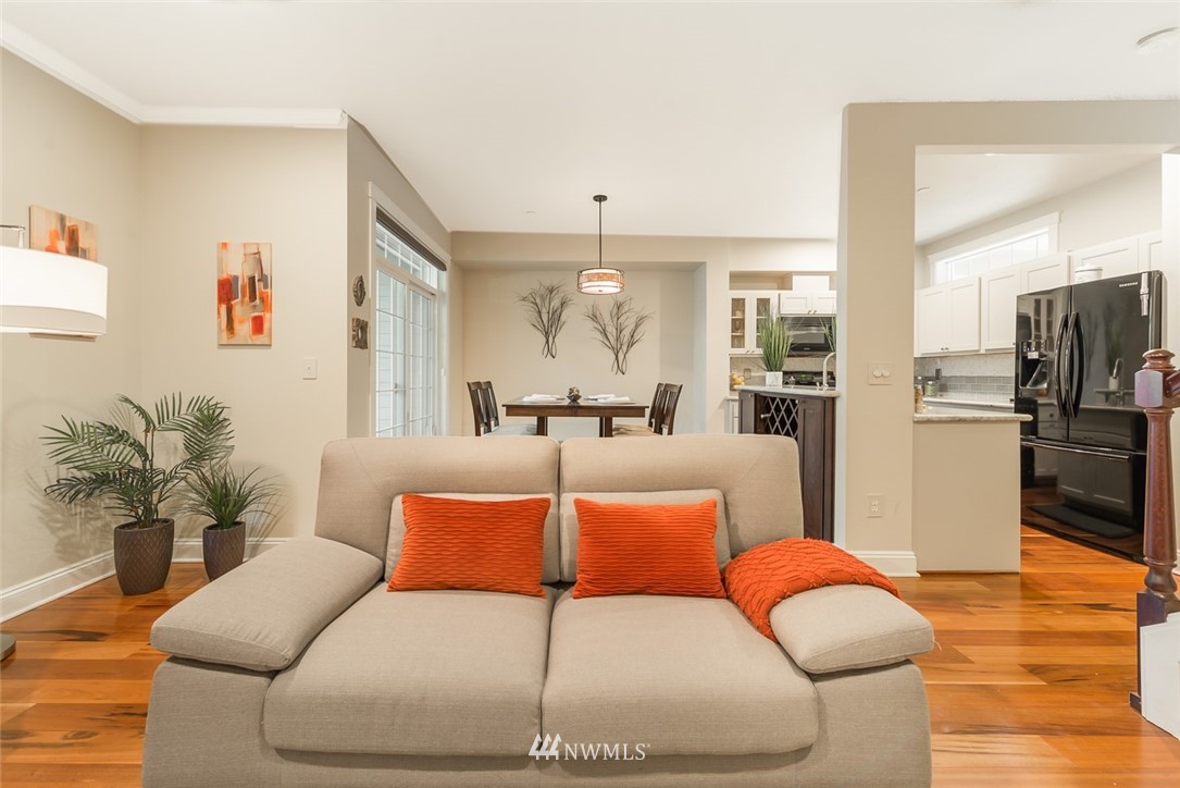 909 225th Place Southeast Bothell, WA 98021 - Photo 4 of 23