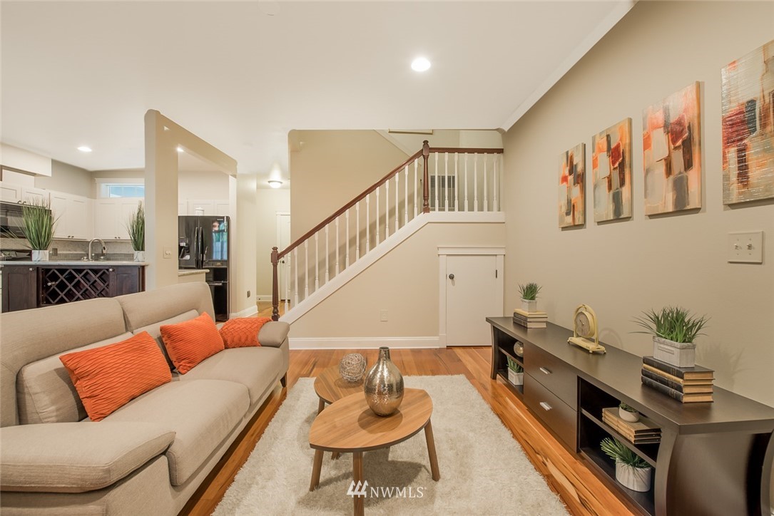 909 225th Place Southeast Bothell, WA 98021 - Photo 5 of 23