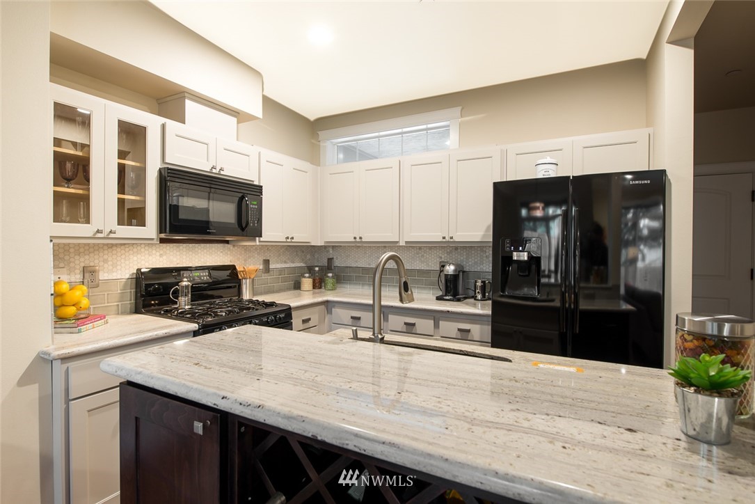 909 225th Place Southeast Bothell, WA 98021 - Photo 9 of 23
