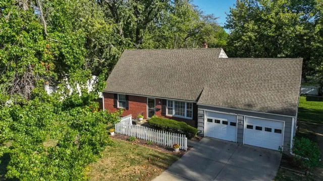 $360,000 | 6419 West 62nd Street, Mission, KS 66202