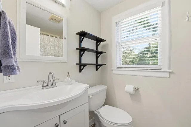 $360,000 | 6419 West 62nd Street, Mission, KS 66202