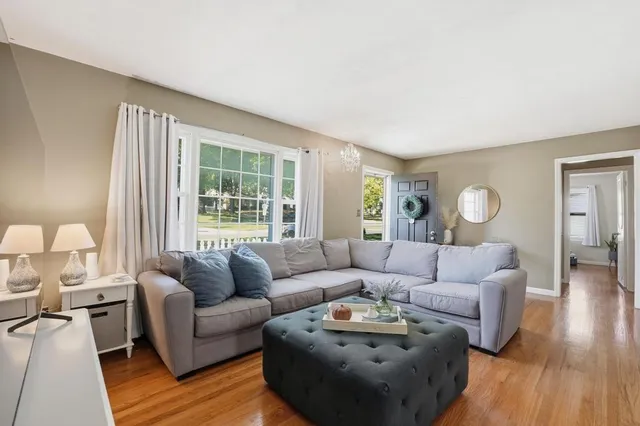 $360,000 | 6419 West 62nd Street, Mission, KS 66202