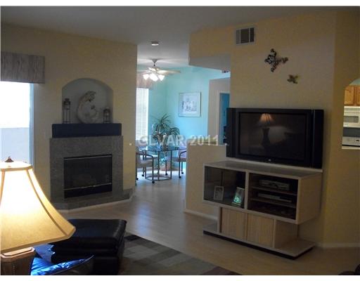 2050 West Warm Springs Road, Unit 111 Henderson, NV 89014 - Photo 9 of 23 Den. Family Room/Nook