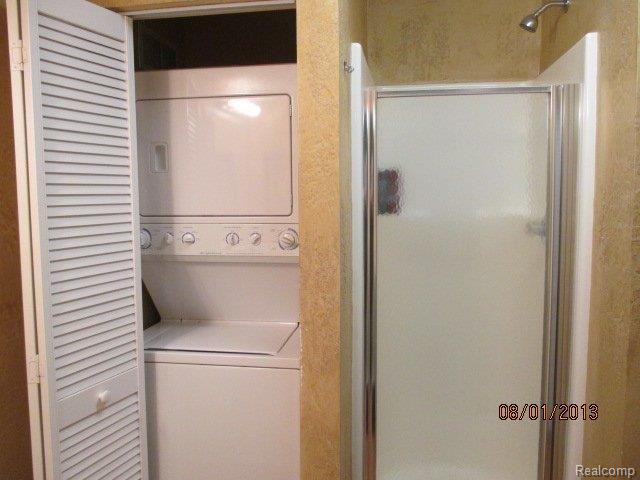 260 Gunder Court Rochester, MI 48309 - Photo 22 of 46 NEWER WASHER & DRYER