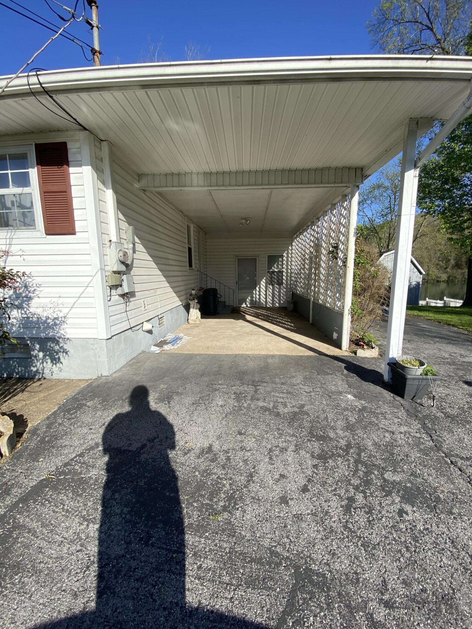 404 Riverside Drive Clinton, TN 37716 - Photo 12 of 19 IMG_1687