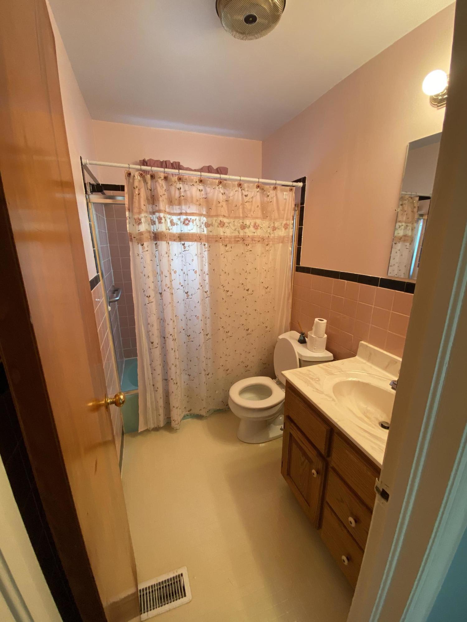 404 Riverside Drive Clinton, TN 37716 - Photo 6 of 19 IMG_1679
