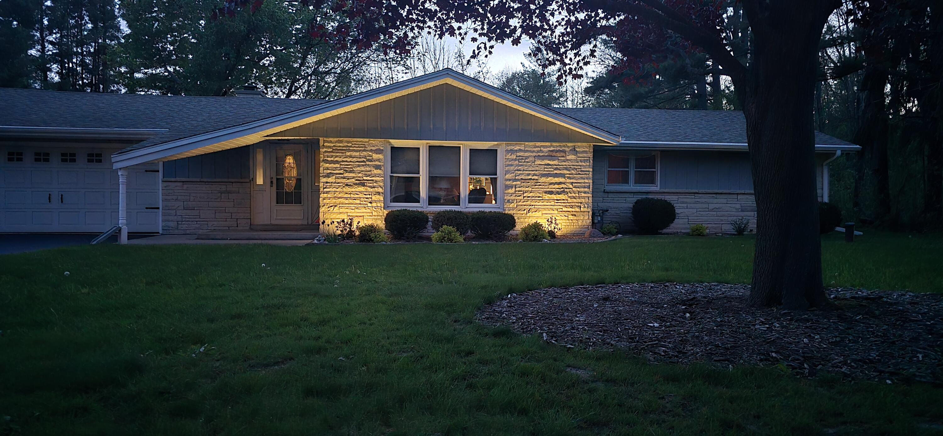 405 Plat Road Richfield, WI 53017 - Photo 38 of 42 Evening Front