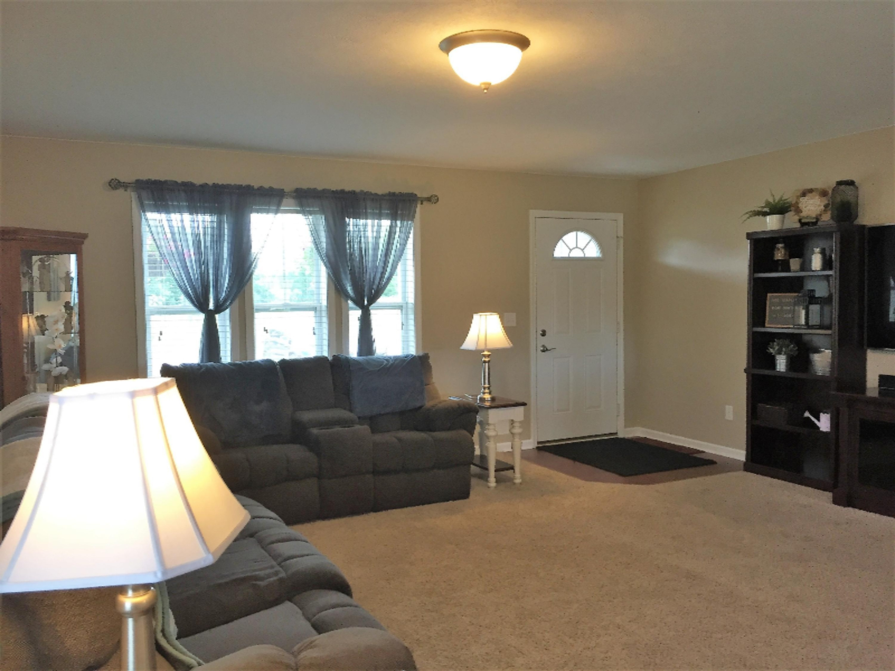 8730 Meadowrue Road Portland, MI 48875 - Photo 15 of 48 Living Room