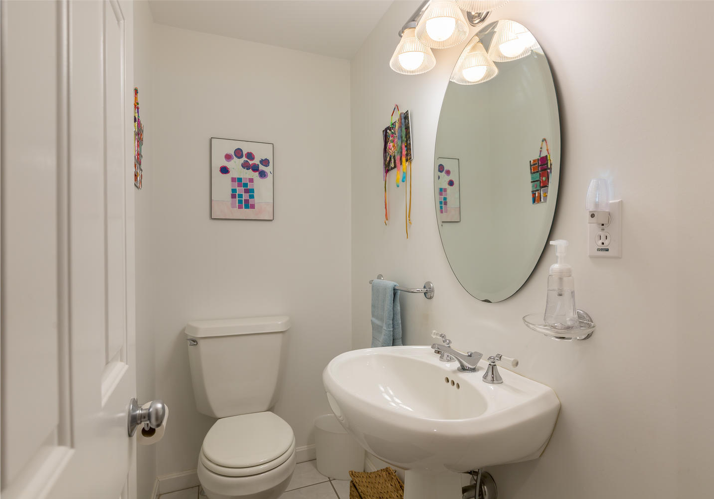 21 Schooner Road Scarborough, ME 04074 - Photo 21 of 48 1st floor half bath