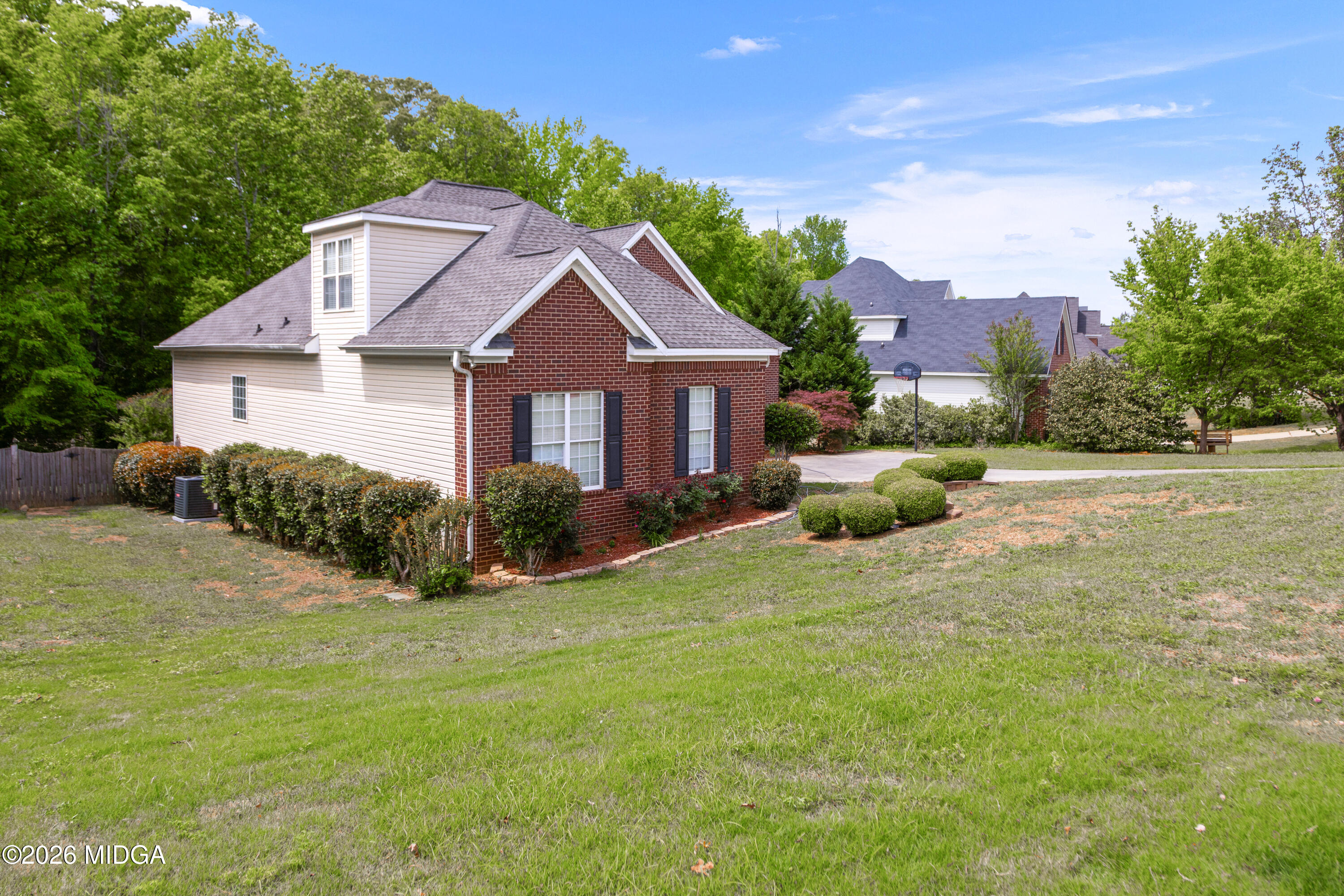 630 Millrun Court Macon, GA 31210 - Photo 4 of 72 04_IMG_7921_mls