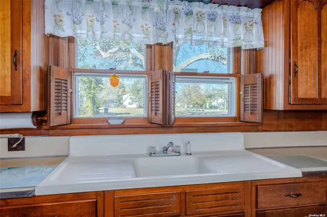 $1,350,000 | 2055 Boisseau Avenue, Southold, NY 11971