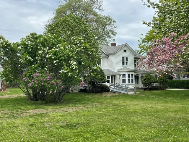 $1,350,000 | 2055 Boisseau Avenue, Southold, NY 11971
