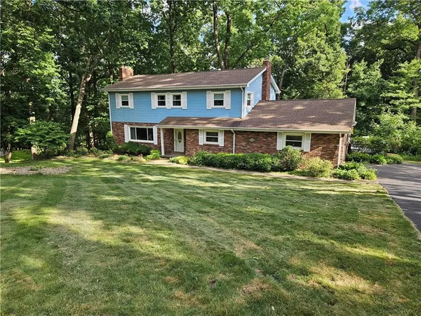 $492,500 | 135 Thornwood Drive, Butler, PA 16001