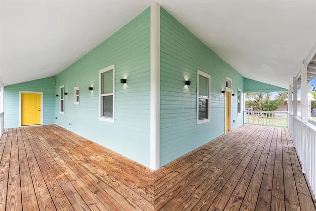 a view of a backyard of the house