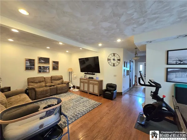 $171,300 | 10 King Street, Eldred, PA 16731