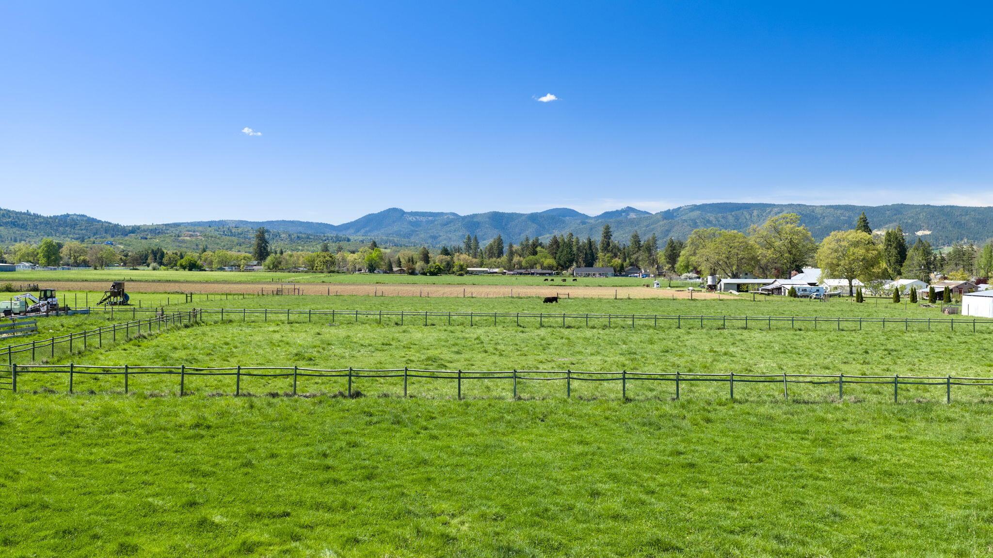 826 Oak Grove Road Medford, OR 97501 - Photo 34 of 69 ApxOG00004