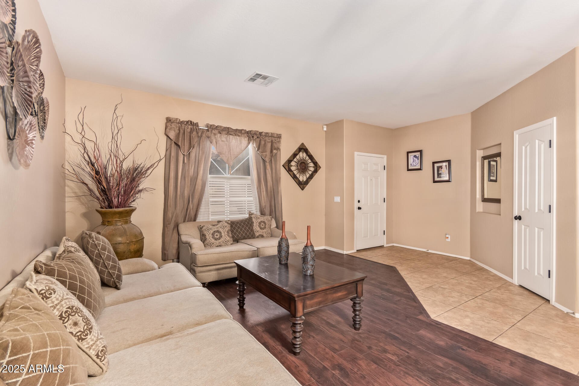 15839 West Calavar Road Surprise, AZ 85379 - Photo 9 of 38 09 - Calavar