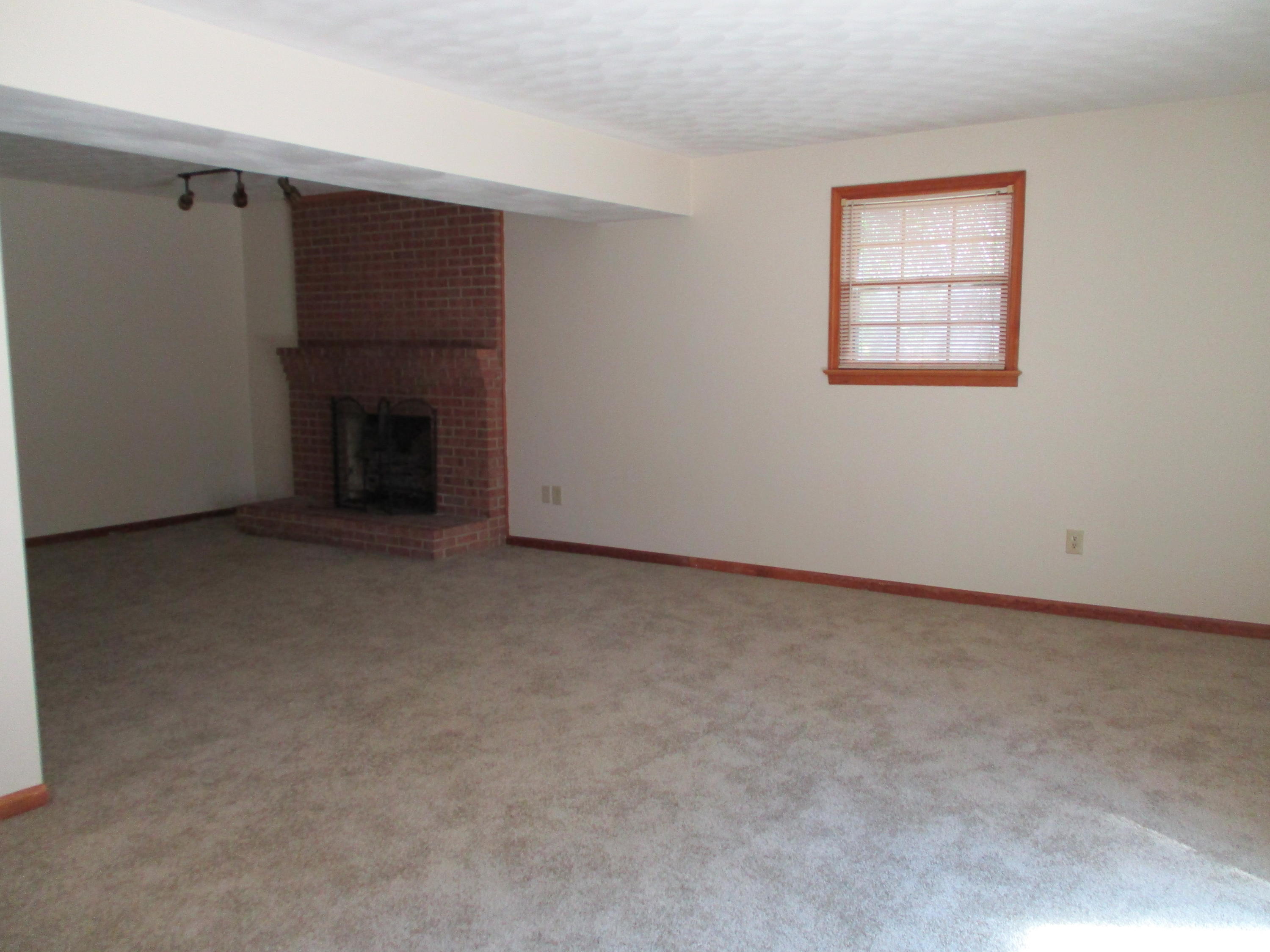 118 Old Brook Road Vinton, VA 24179 - Photo 11 of 15 Family Room
