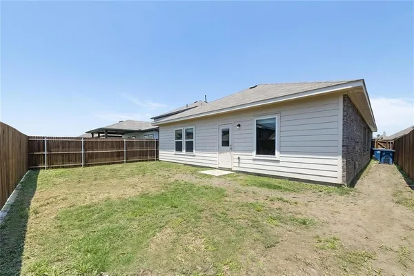 $1,995 | 2069 Hartley Drive, Forney, TX 75126