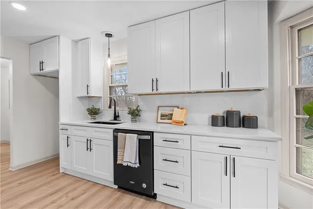 $325,000 | 17813 East 26th Street South, Independence, MO 64057