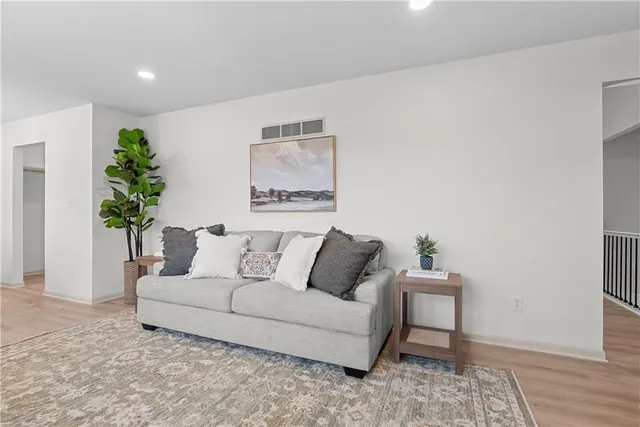 $325,000 | 17813 East 26th Street South, Independence, MO 64057