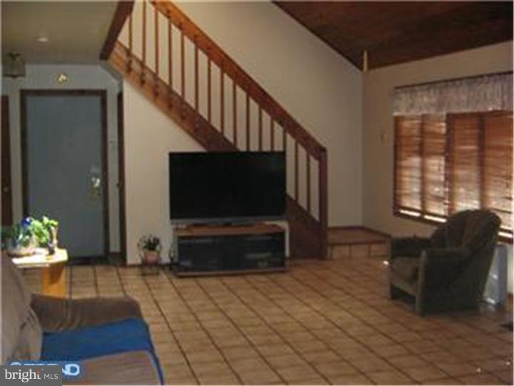 49 Hopkins Road New Egypt, NJ 08533 - Photo 2 of 25 Gallery Image 2