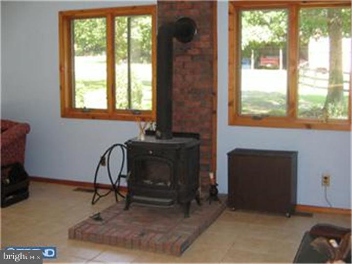 49 Hopkins Road New Egypt, NJ 08533 - Photo 4 of 25 Gallery Image 4