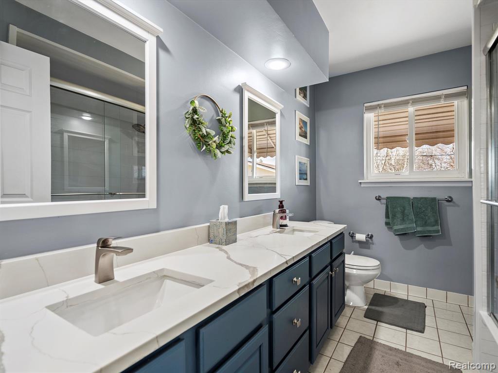 13467 Perry Circle Warren, MI 48088 - Photo 17 of 28 Gallery Image 17
