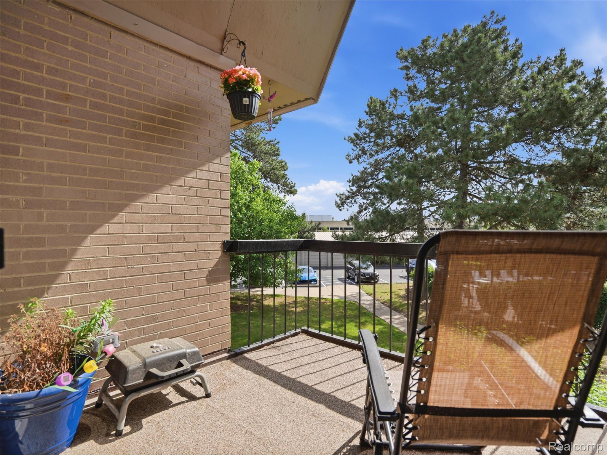 1975 Klingensmith Road, Unit 26 Bloomfield Hills, MI 48302 - Photo 15 of 21 17-DSC04188.jpg