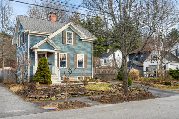 $699,000 | 40 Kenilworth Street, Portland, ME 04102