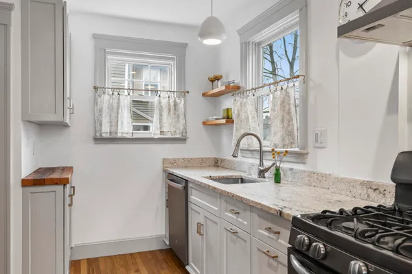 $699,000 | 40 Kenilworth Street, Portland, ME 04102
