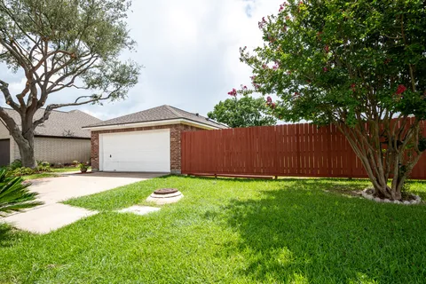 $230,000 | 4705 Meadowood Drive, Baytown, TX 77521