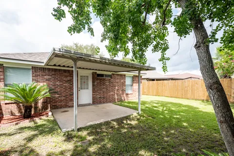 $230,000 | 4705 Meadowood Drive, Baytown, TX 77521