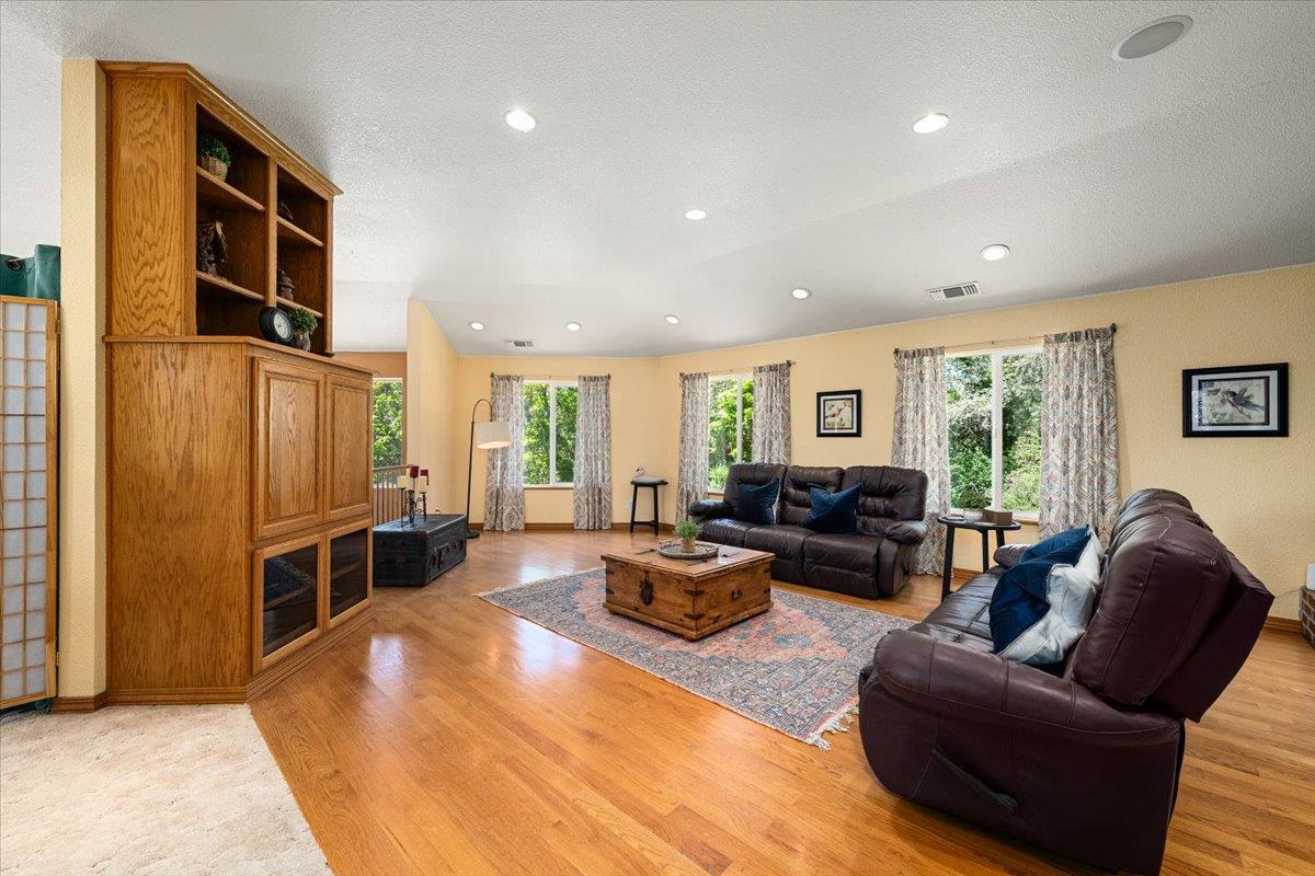 10947 East Lime Kiln Road Grass Valley, CA 95949 - Photo 35 of 94 Main Home