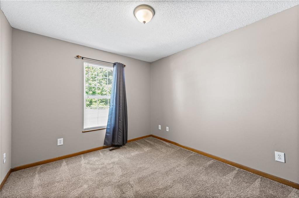 1904 Quail Ridge Drive Liberty, MO 64068 - Photo 17 of 33