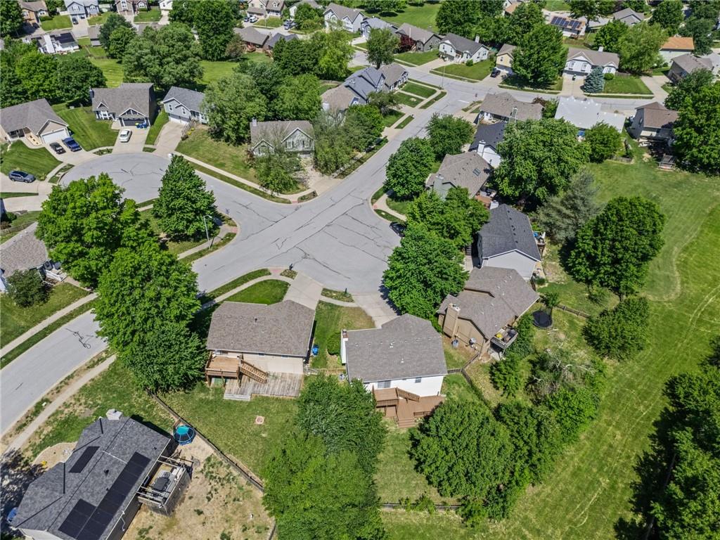 1904 Quail Ridge Drive Liberty, MO 64068 - Photo 5 of 33