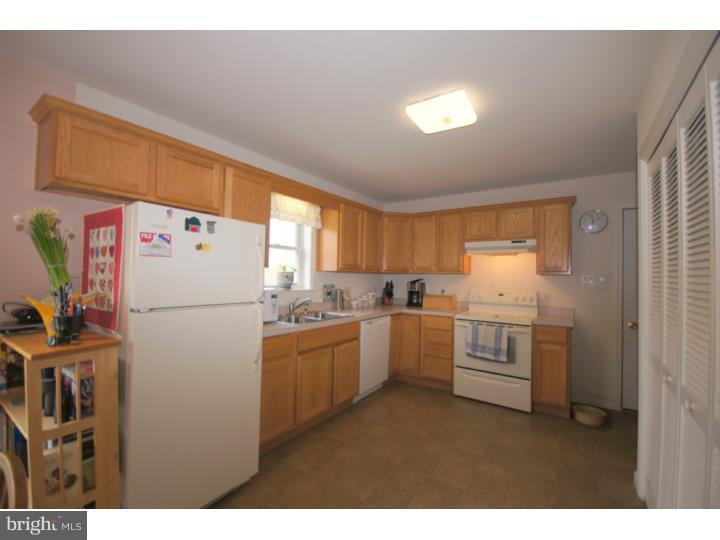 9 Parvin Road Bridgeton, NJ 08302 - Photo 8 of 25 Dining Room