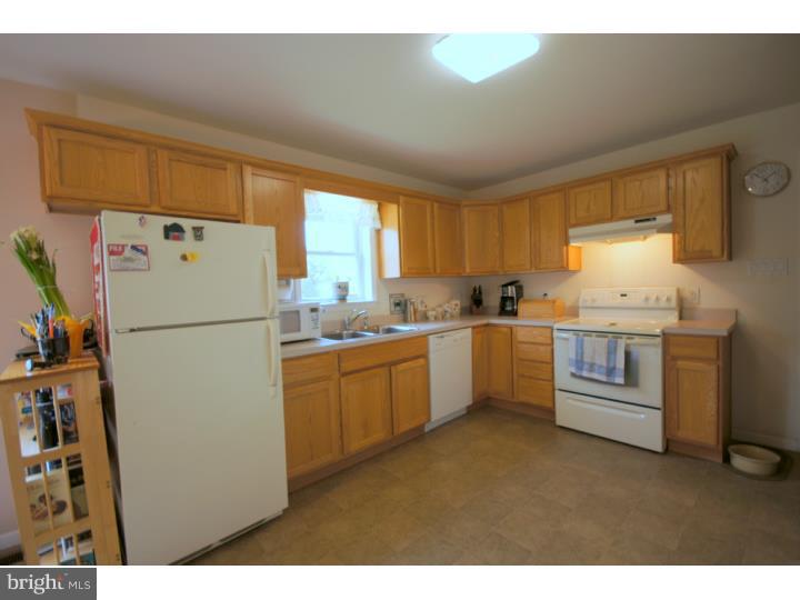 9 Parvin Road Bridgeton, NJ 08302 - Photo 10 of 25 Kitchen
