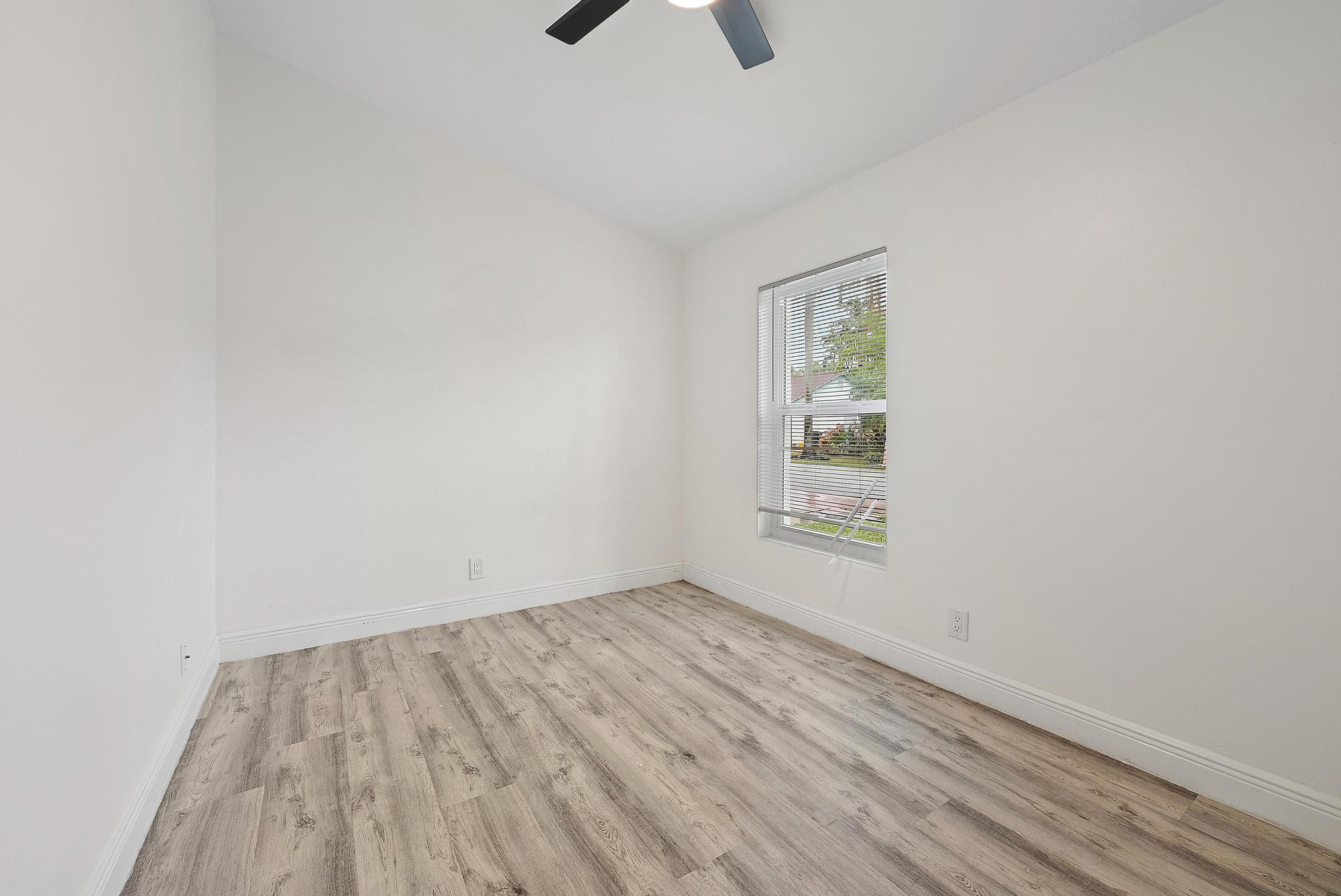 14576 Sunset Pine Drive Delray Beach, FL 33445 - Photo 12 of 23 Guest bedroom