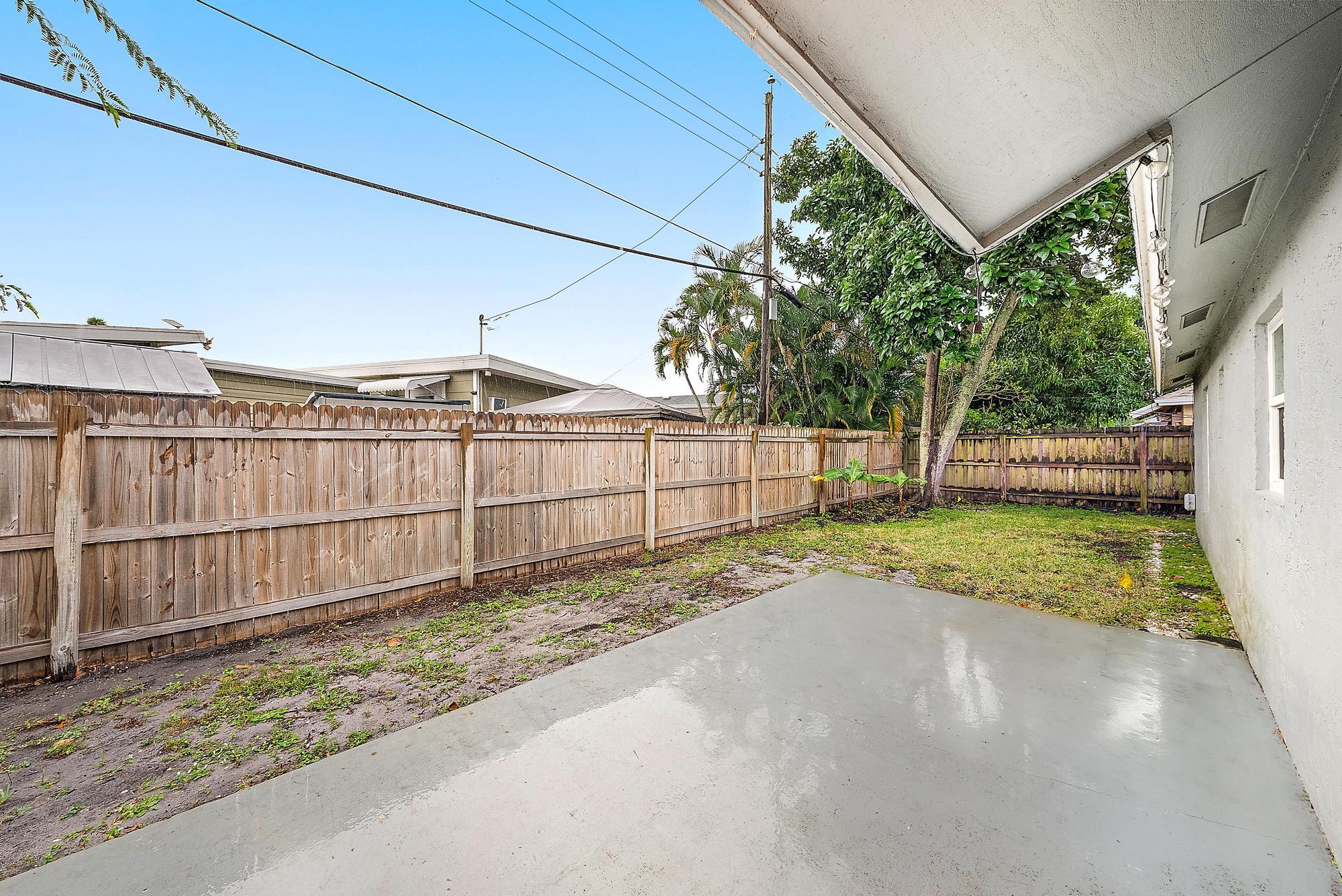 14576 Sunset Pine Drive Delray Beach, FL 33445 - Photo 17 of 23 Backyard