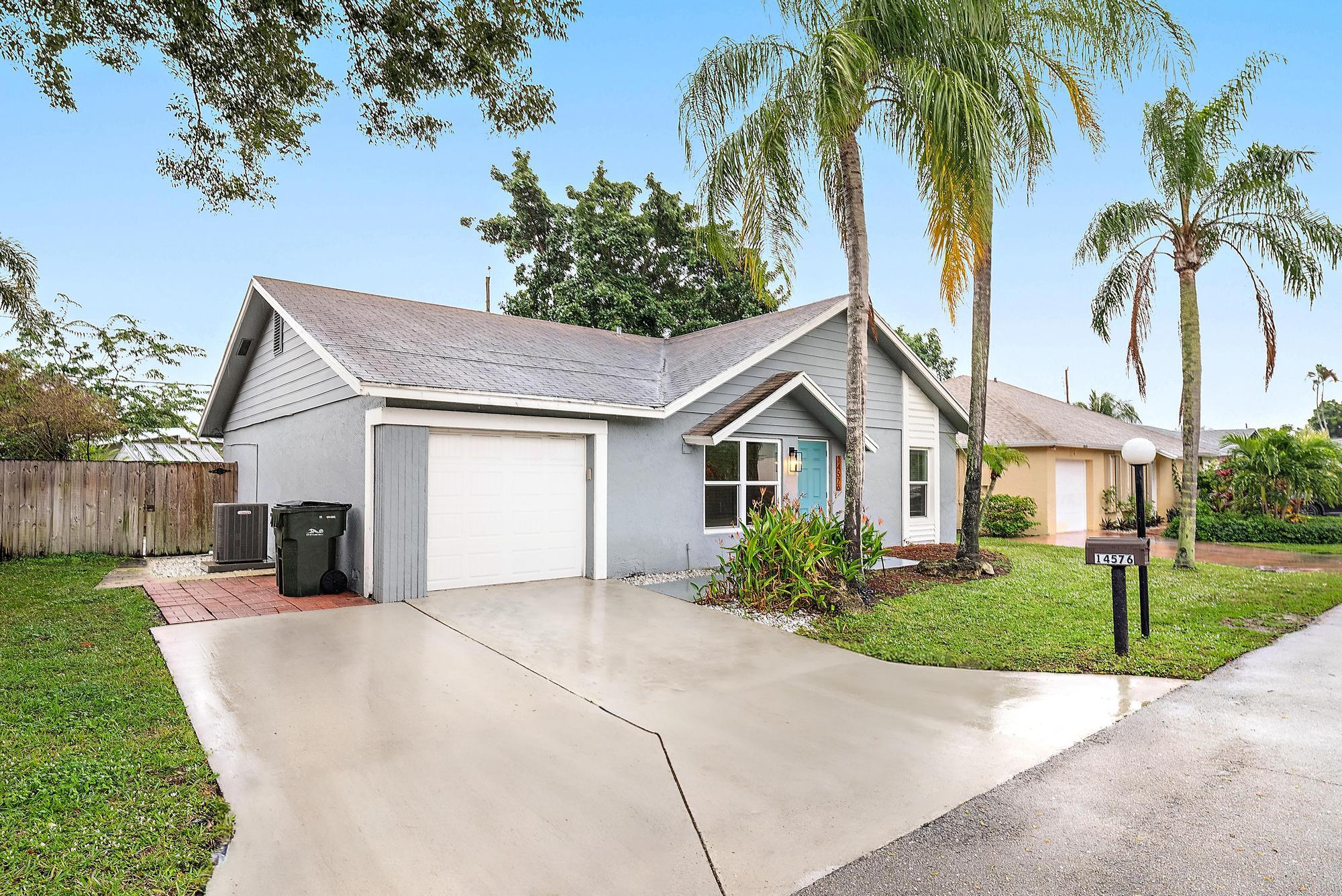 14576 Sunset Pine Drive Delray Beach, FL 33445 - Photo 20 of 23 Side View